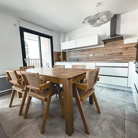 Neuf Avec Jardin 6pers